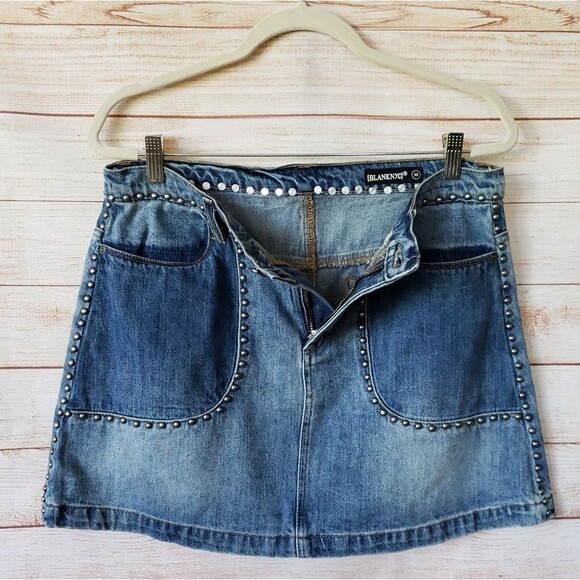 Blank NYC 100% Cotton Studded Denim A-Line Mini Skirt - Picture 3 of 12